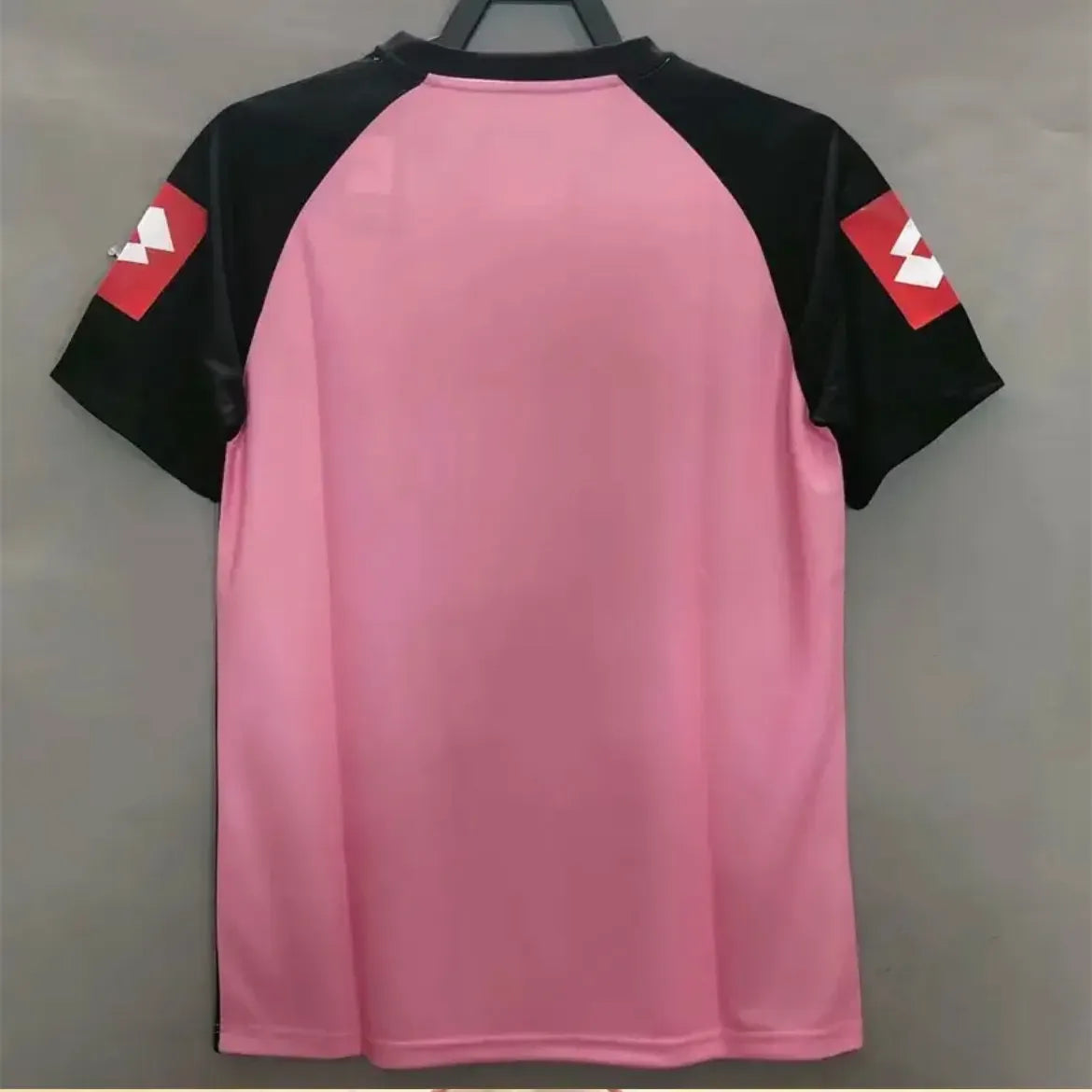 2002-03 Juventus Retro Jersey Goalkeeper Pink