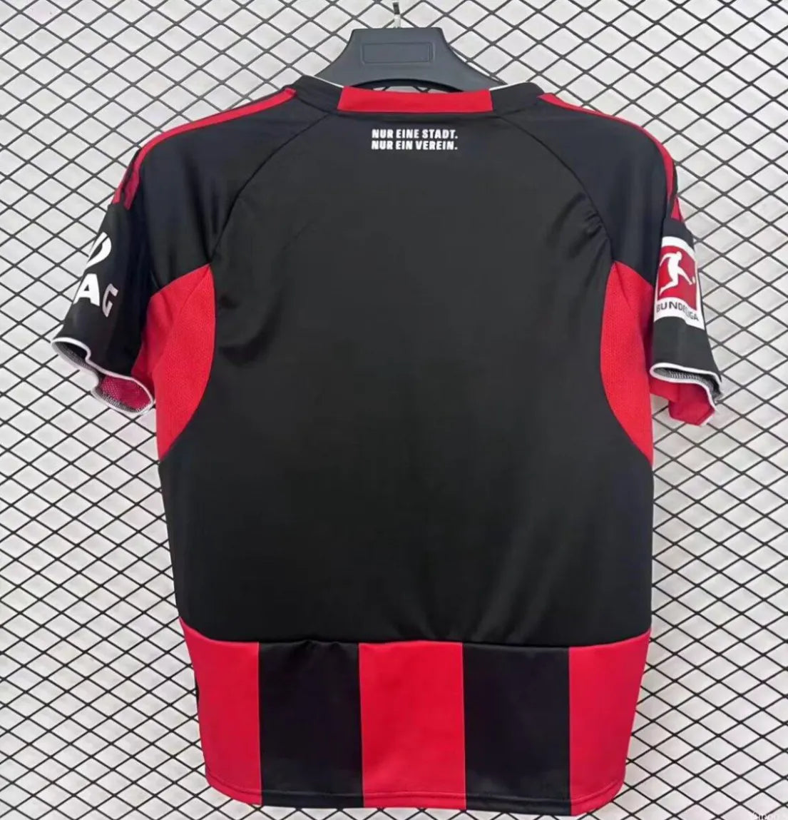 25-26 Eintracht Frankfurt Home Jersey