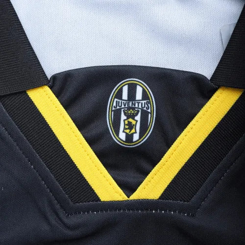 1996-97 Juventus Retro Jersey Away