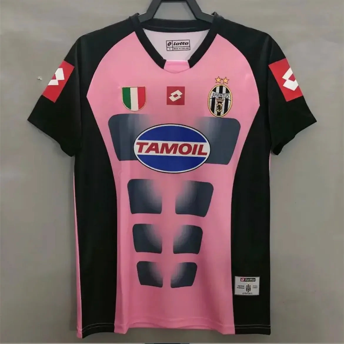 2002-03 Juventus Retro Jersey Goalkeeper Pink