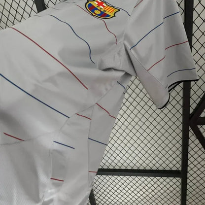 Barcelona Retro Nike Away Football Shirt 2003-04