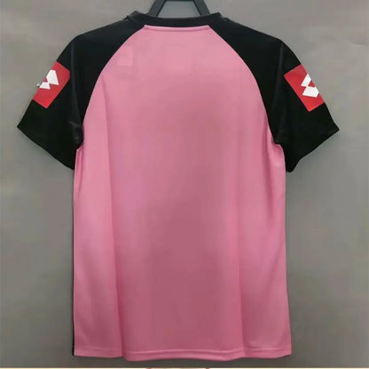 2002-03 Juventus Retro Jersey Goalkeeper Pink