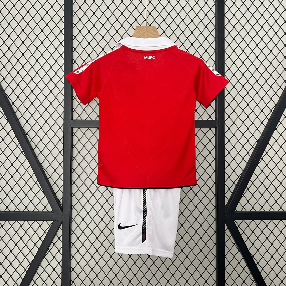 Manchester United 10-11 Home Retro Kid Kits Youth Apparels Jersey