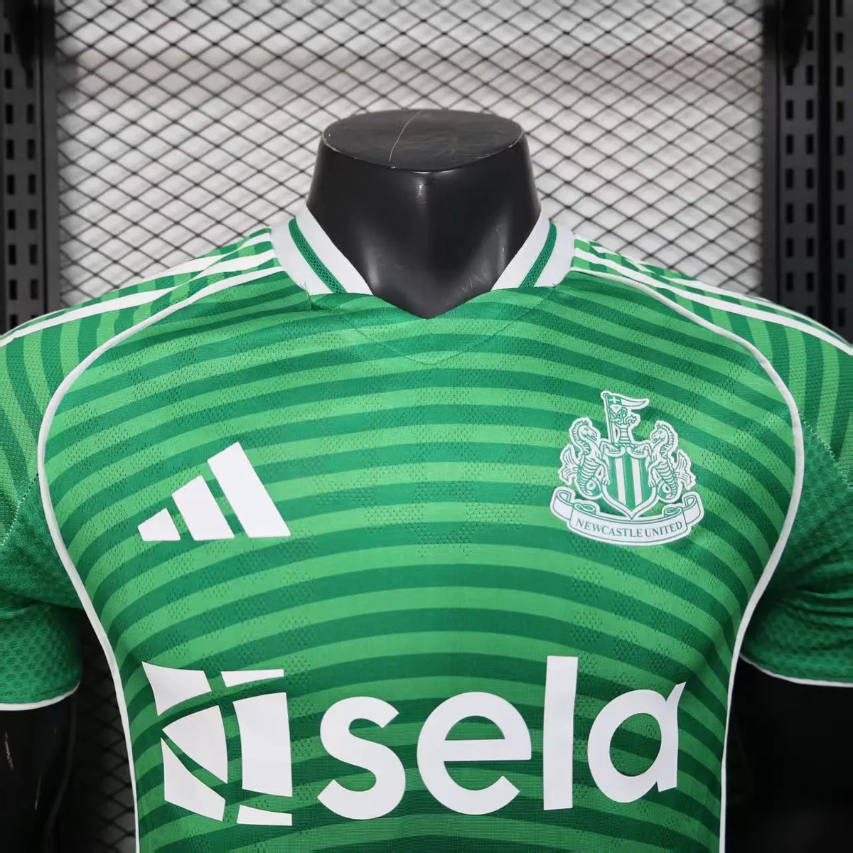 Player Version 25-26 Newcastle United Away Green Jersey