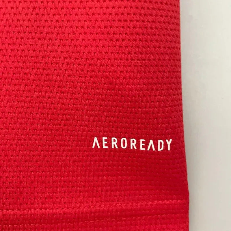 Retro Manchester United Home Football Shirt 2021/2022