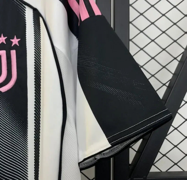 25-26 Juventus Home Jersey