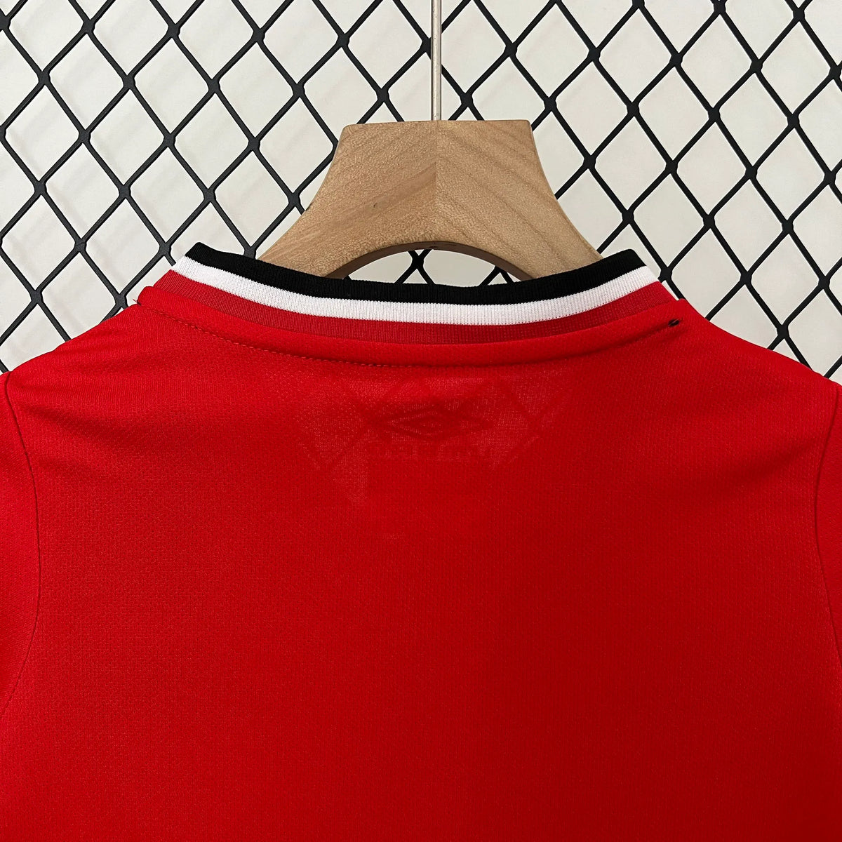 Manchester United 00-01 Home Retro Kid Kits Youth Apparels Jersey