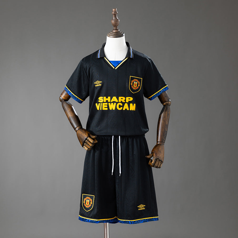 Manchester United 93-94 Away Retro Kids Kit