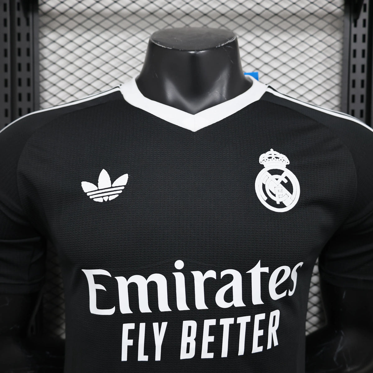 25-26 Real Madrid Black Goalkeeper Jersey