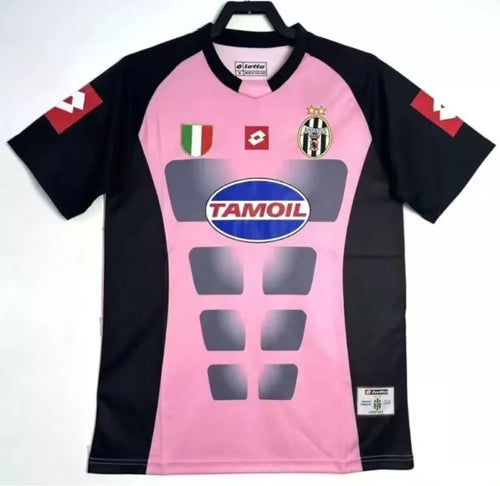 2002-03 Juventus Retro Jersey Goalkeeper Pink