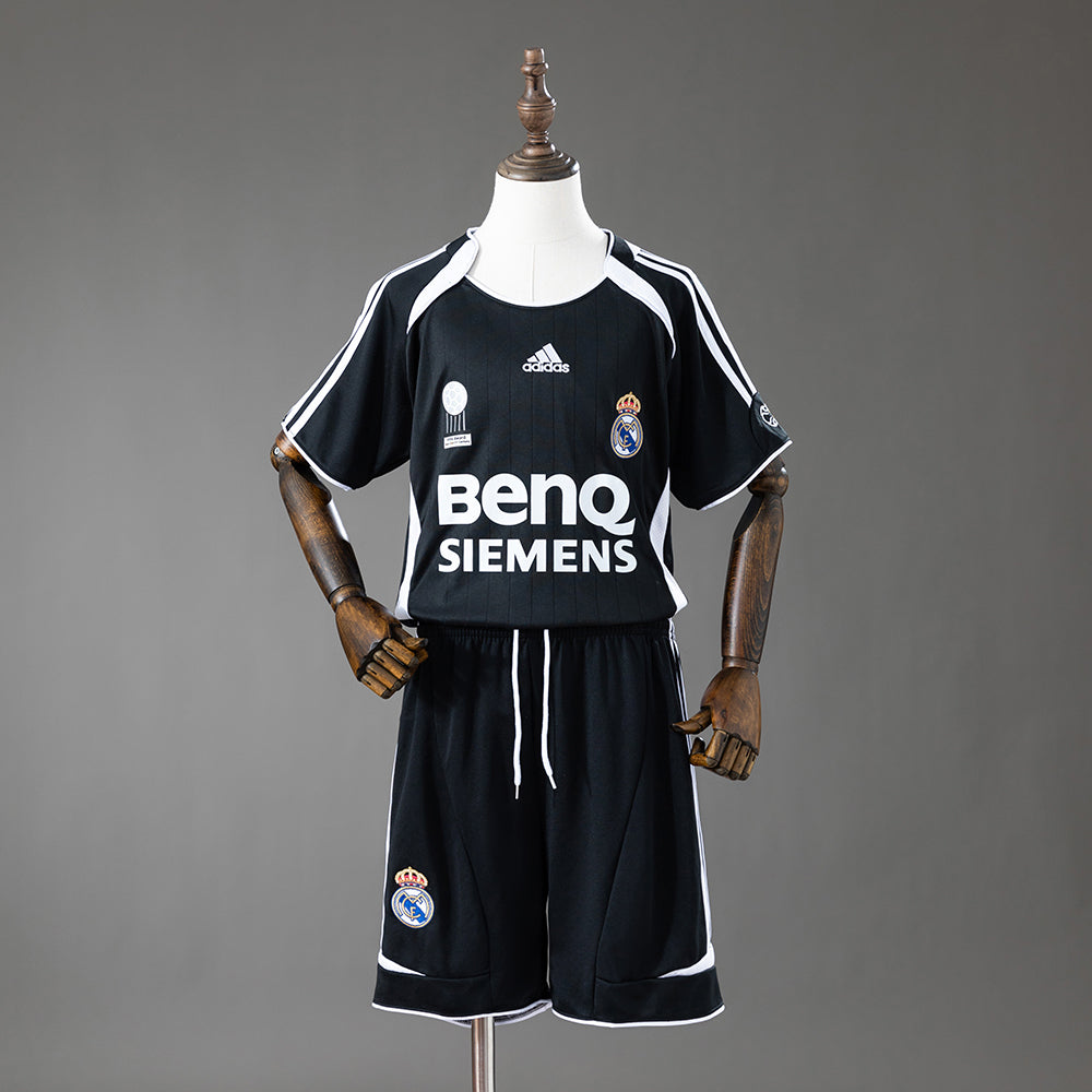 Real Madrid 06-07 Third Away Retro Kids Kit