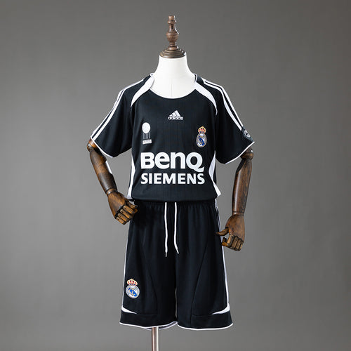 Real Madrid 06-07 Third Away Retro Kids Kit