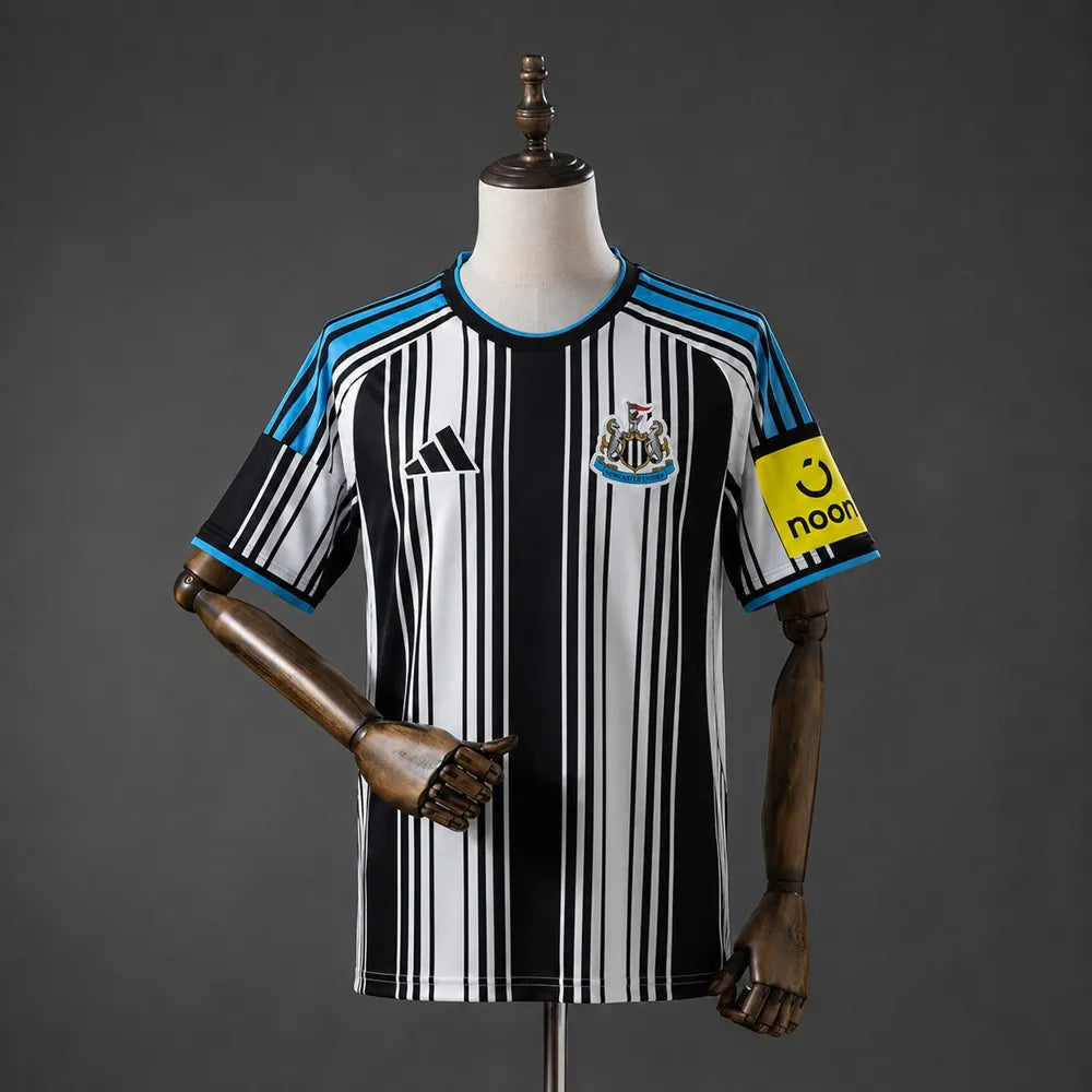 Newcastle United 26-27 Home Jersey