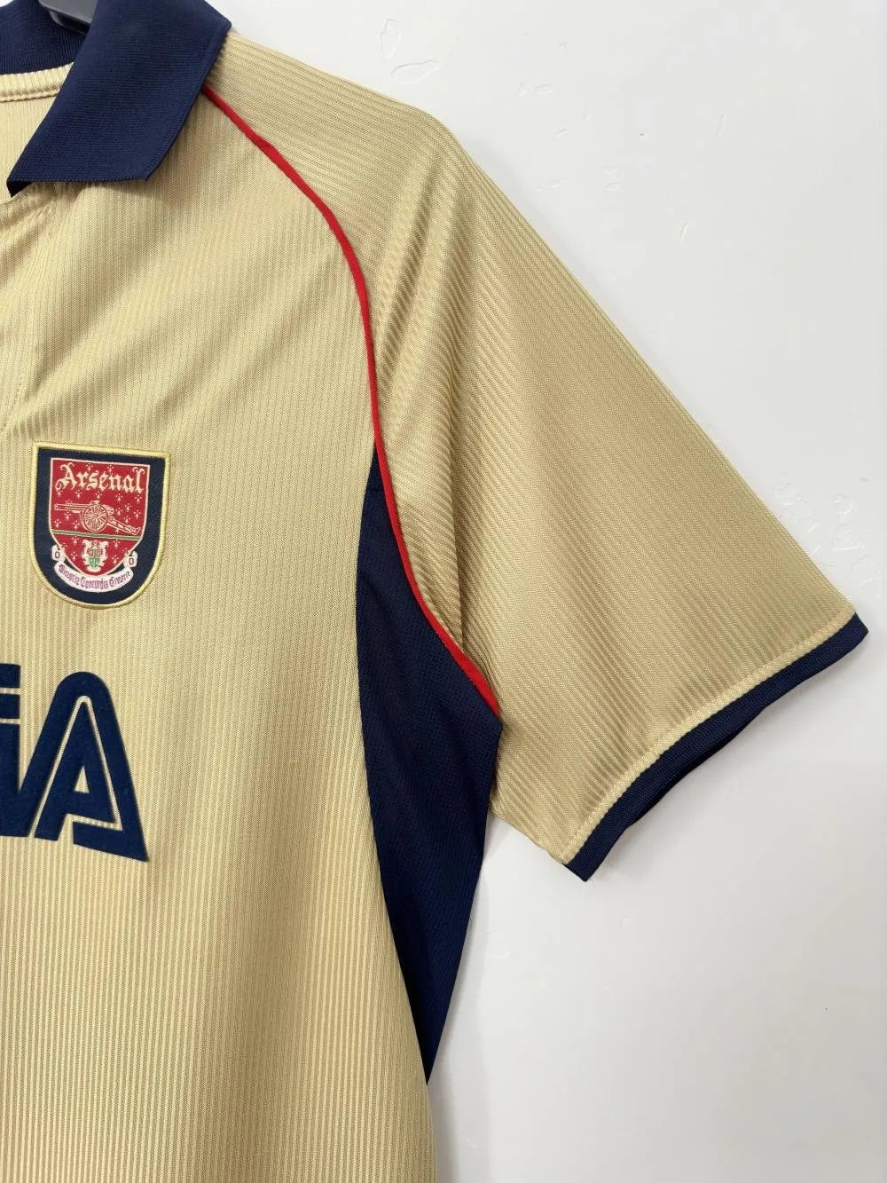 Arsenal Retro Away Football Shirt 2001/2002