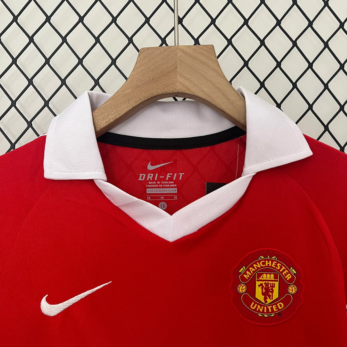 Manchester United 10-11 Home Retro Kid Kits Youth Apparels Jersey