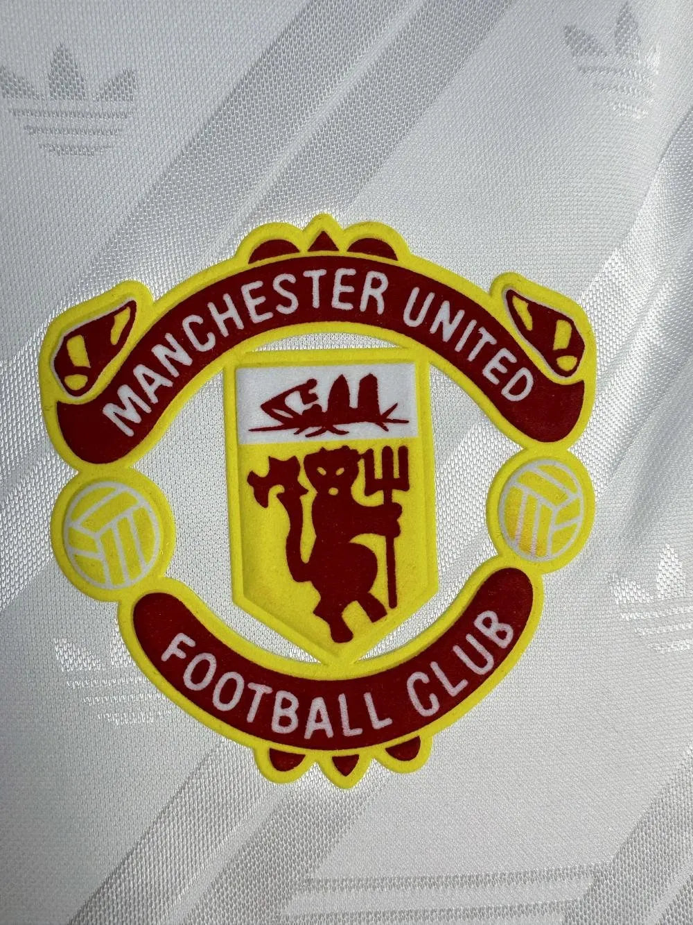 Retro Manchester United Away Football Shirt 1986/1988
