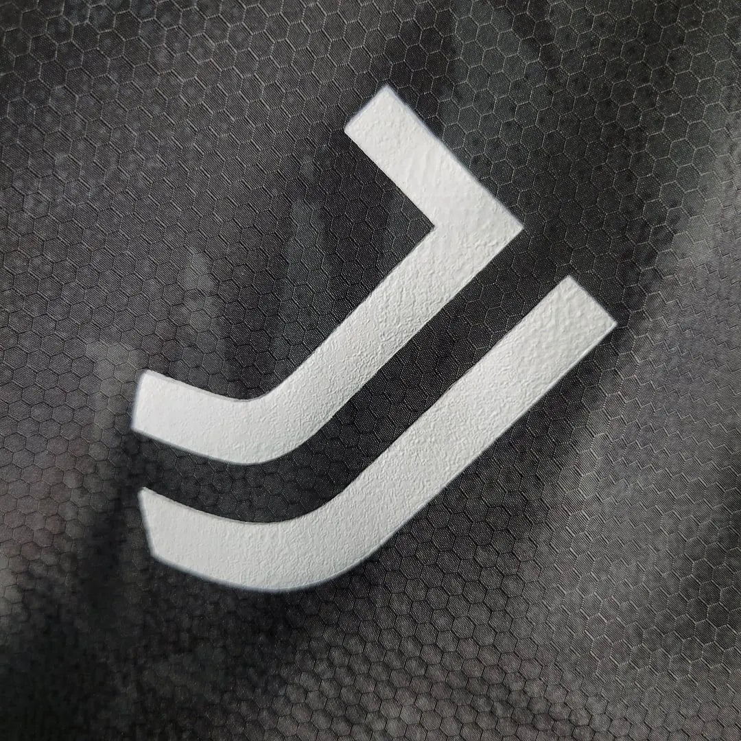 2023/2024 Juventus Windbreaker Black Football Shirt