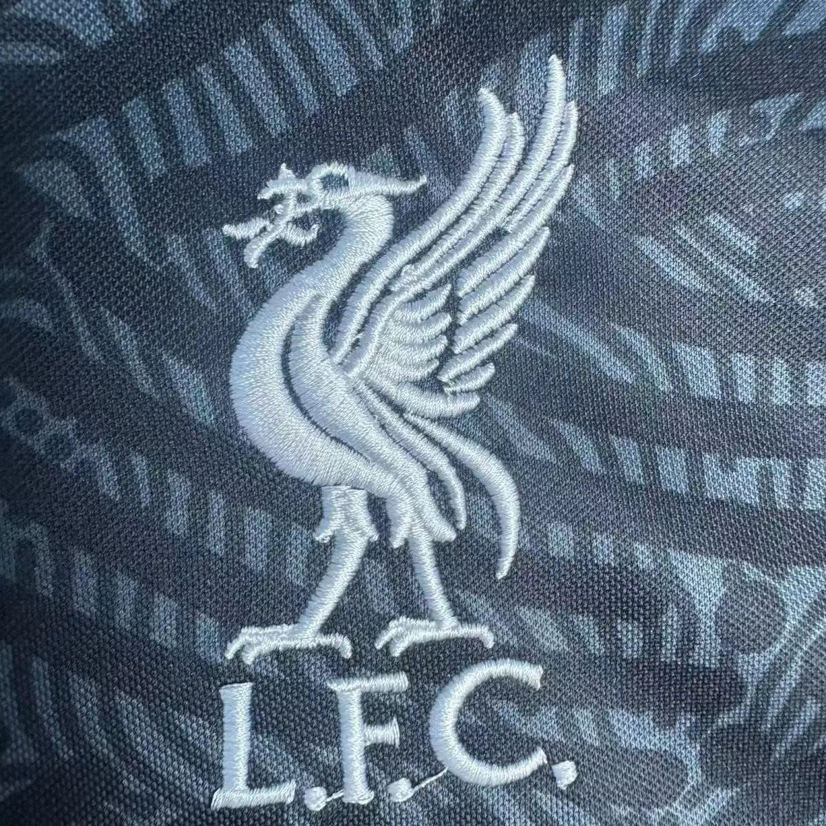 Liverpool Retro Goalkeeper Football Shirt 2020/2021