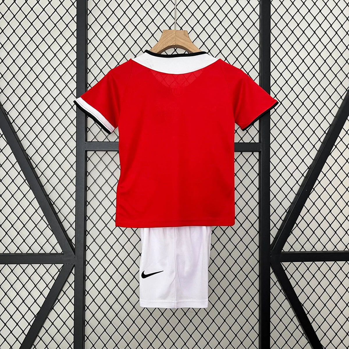 Manchester United 05-06 Home Retro Kids Kits Youth Apparels Jersey