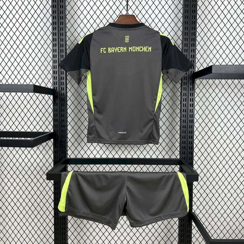 Bayern Munich 2025-26 Blackn Goalkeeper Kids Kit