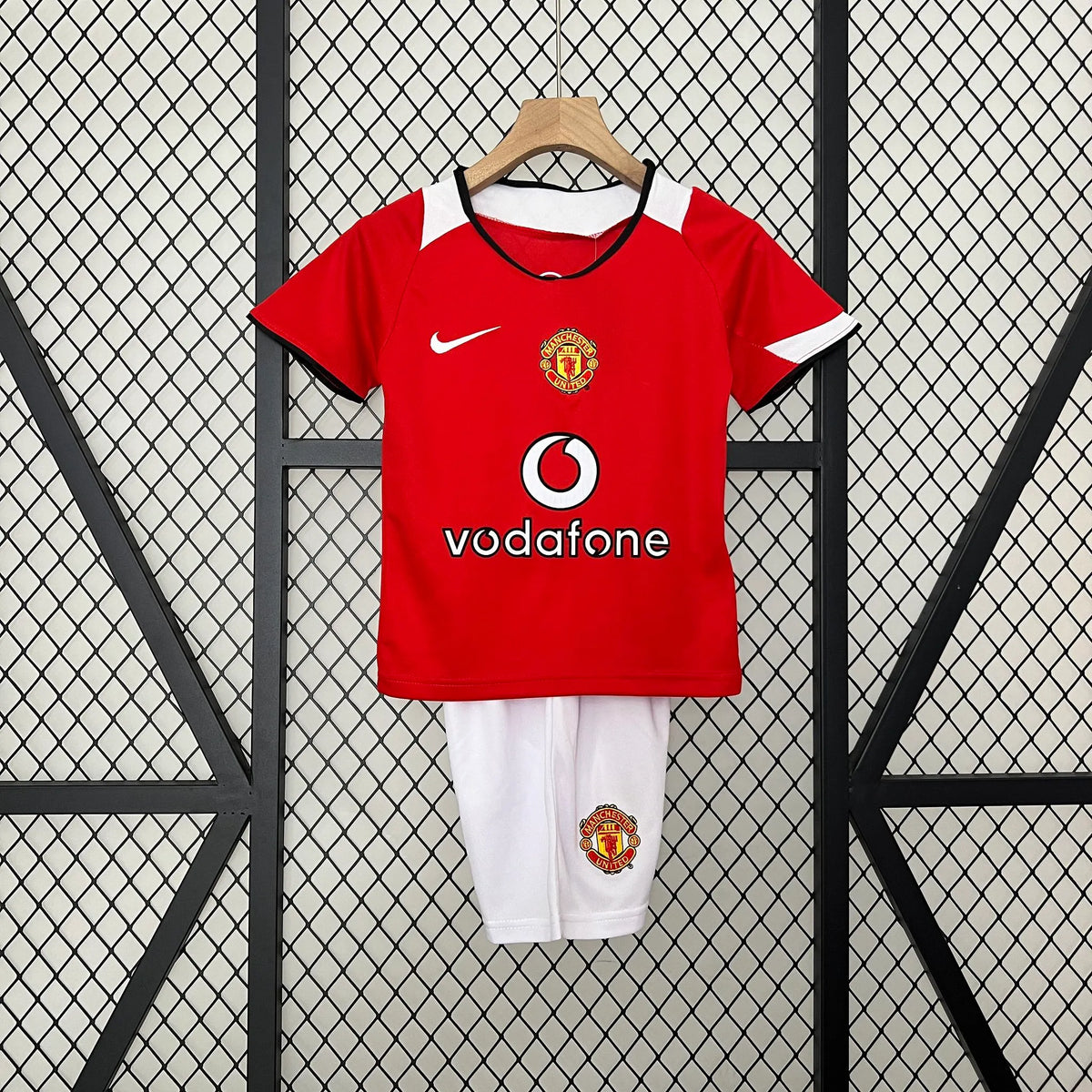 Manchester United 05-06 Home Retro Kids Kits Youth Apparels Jersey