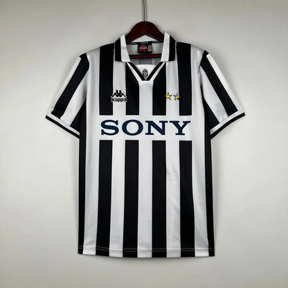 1996-97 Juventus Retro Jersey Home