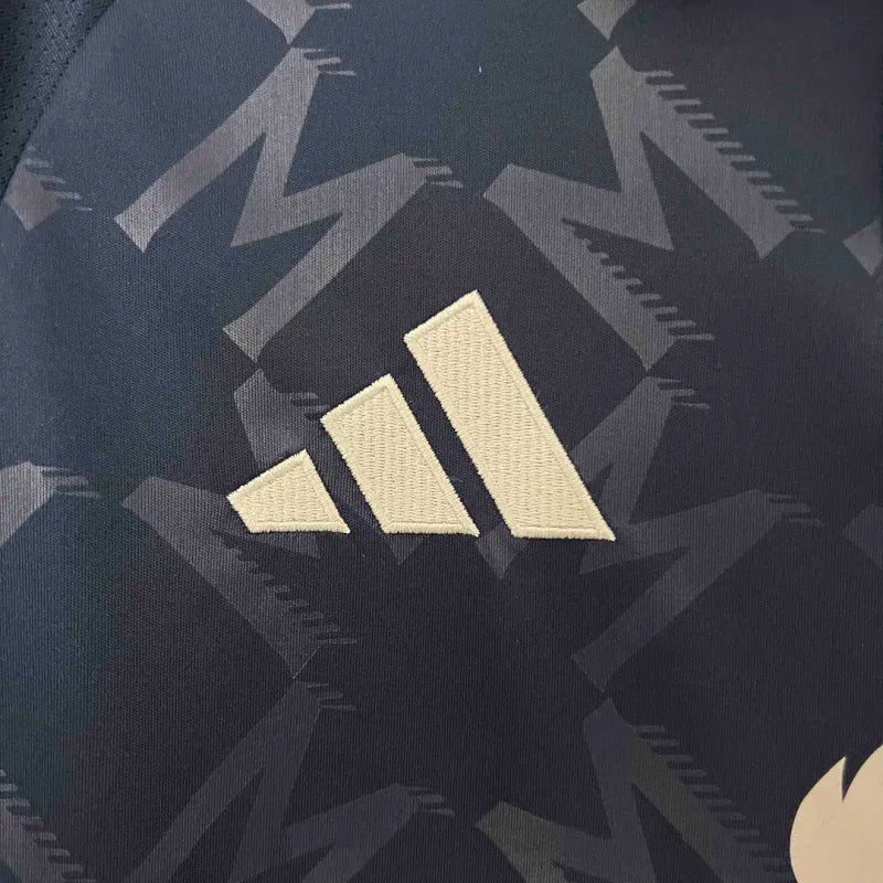B.FERNANDES #8 Manchester United Away Jersey 2024-25