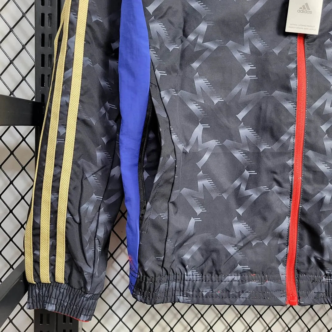 2024/2025 Manchester United Reversible Windbreaker Football Shirt