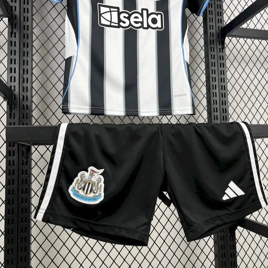 Newcastle United 2025-26 Home Kids Kit