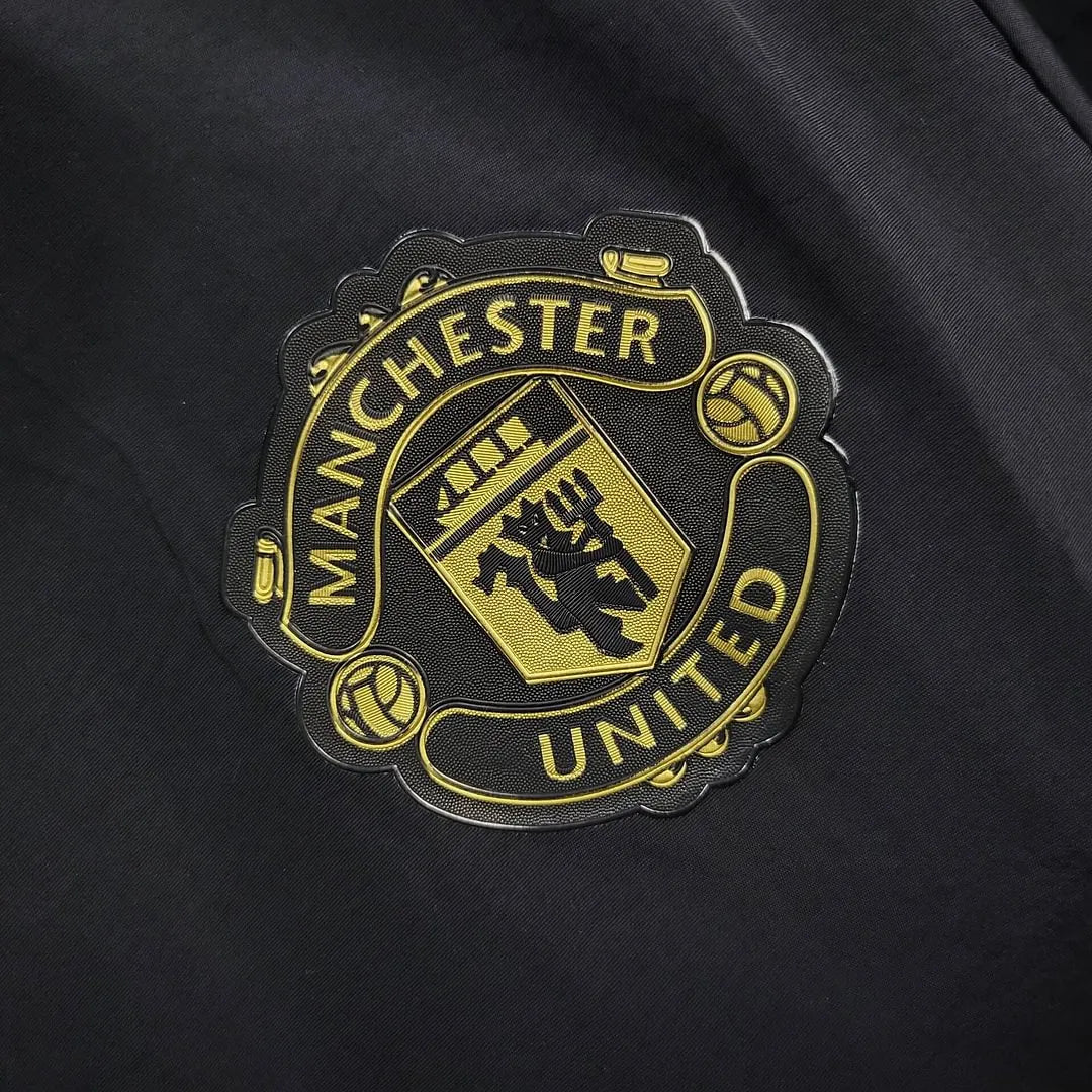 2024/2025 Manchester United Reversible Windbreaker Football Shirt
