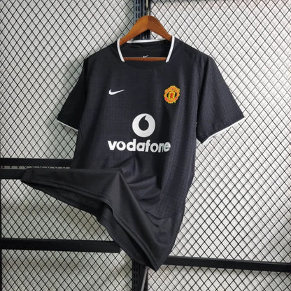 Retro Manchester United Away Football Shirt 2003/2004