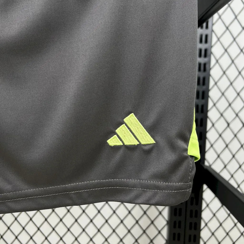 Bayern Munich 2025-26 Blackn Goalkeeper Kids Kit